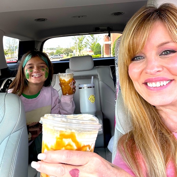 Meet your Posher, Deanna - Picture 1 of 1